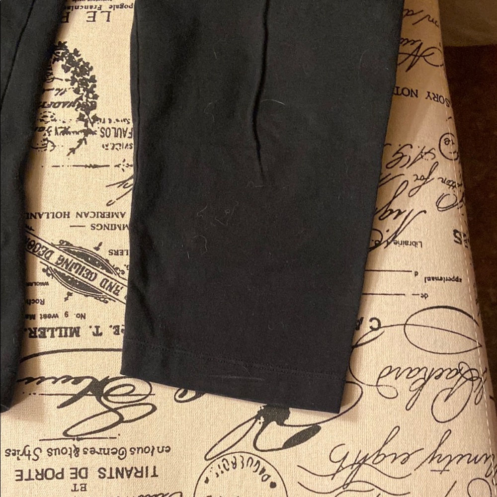Women’s Old Navy Activewear Black Pants - Picture 3 of 3